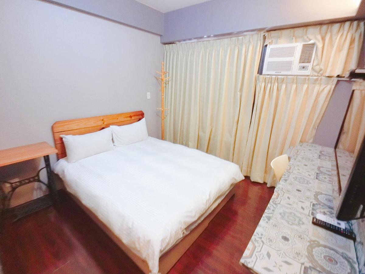 Feng Chia Enjoy Apartment Taichung Bagian luar foto